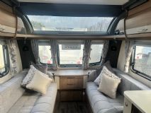 2022 COACHMAN VIP 575 3.jpg